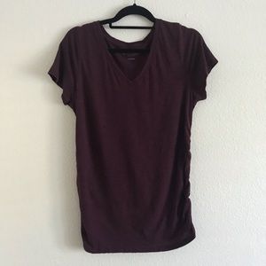 Liz Lange Maternity Plum T-Shirt - Large